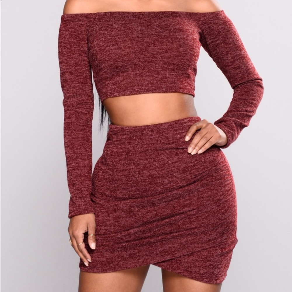 SOLDDDD Off the shoulder two piece outfit